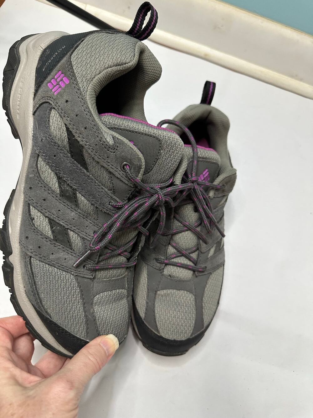 Columbia Women's Crestwood Plains Butte waterproof hiking shoes in gray 9.5